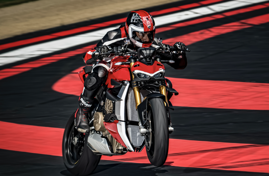 Ducati Streetfighter V4 txt 2